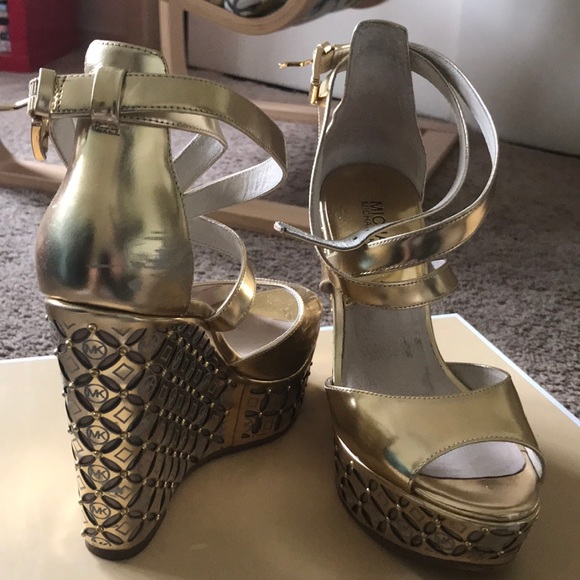 Michael Kors Gabriella Wedge - Picture 4 of 5